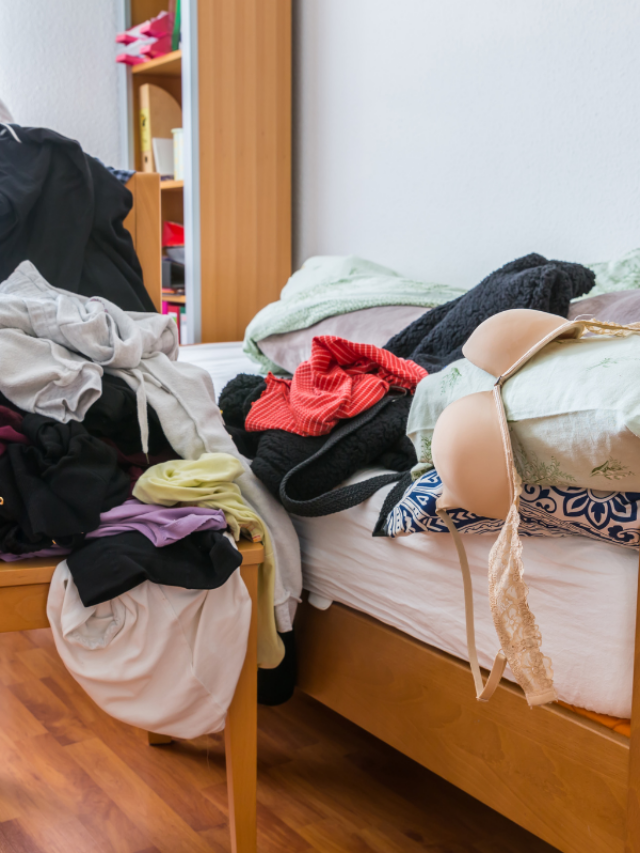 TACKLING CLOTHING CLUTTER: CONFESSIONS OF A CLOTHES HOARDER
