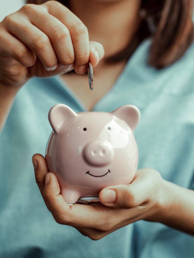 30 EASY WAYS TO SAVE MONEY AND LIVE FRUGALLY