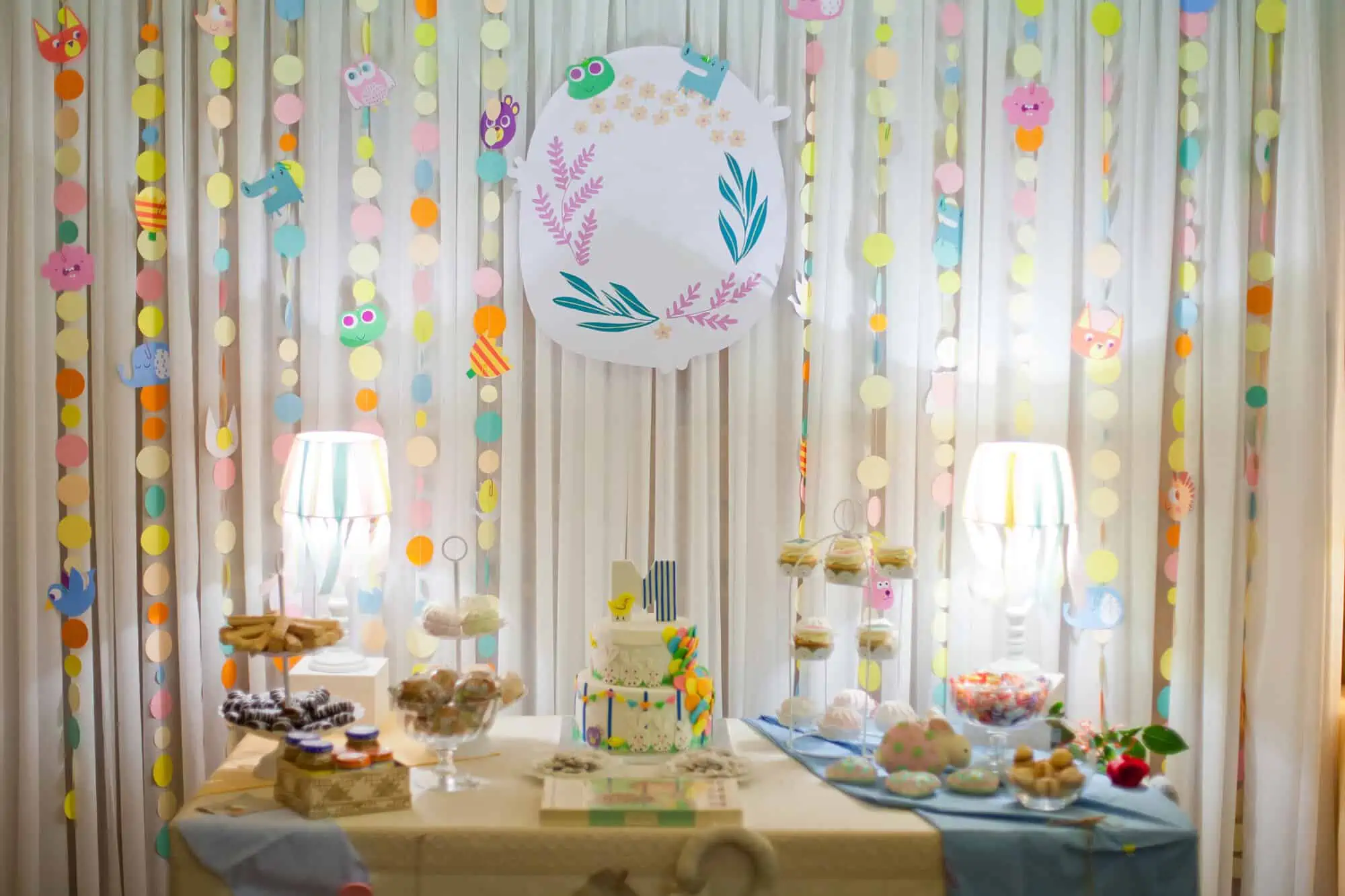 7 DIY Baby Shower Decorations -  Resources