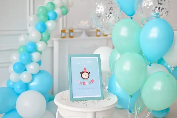 Balloon centerpieces for boy best sale baby shower