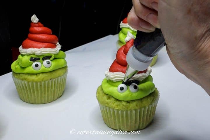 Grinch cupcakes for kids