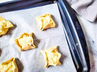 CHERRY CHEESECAKE CRESCENT PASTRIES
