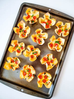 Pizza Wonton Cups