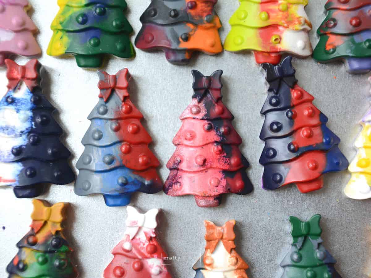 christmas tree crayons DIY