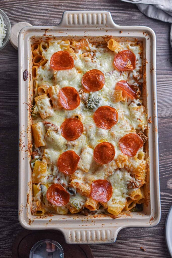 EASY PIZZA CASSEROLE WITH PASTA kids birthday party food ideas