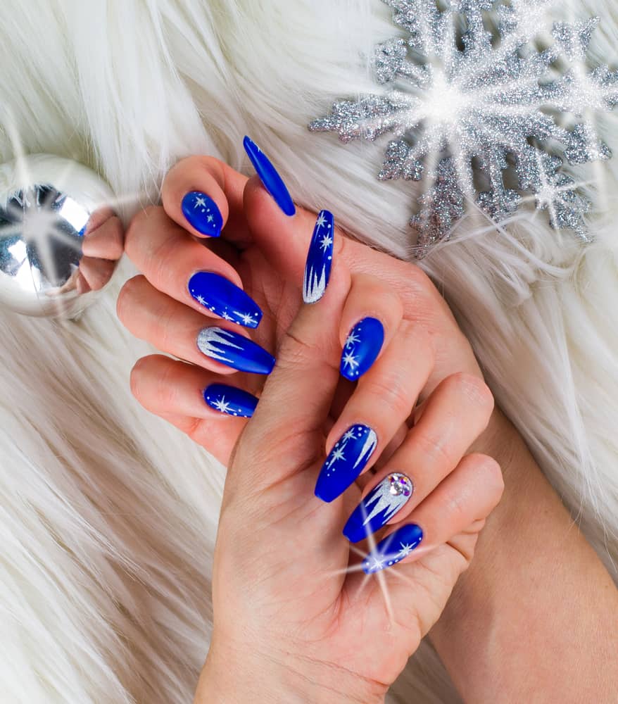 icicle winter nail design idea