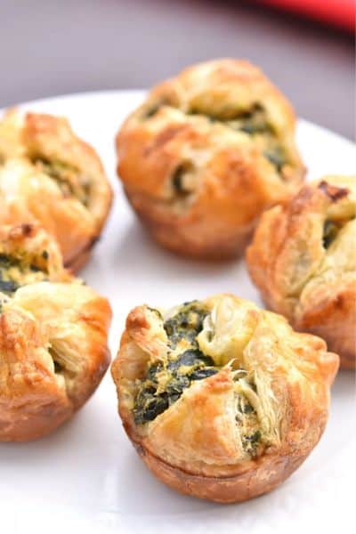 SPINACH AND CHEESE PUFFS PICNIC SNACK IDEAS