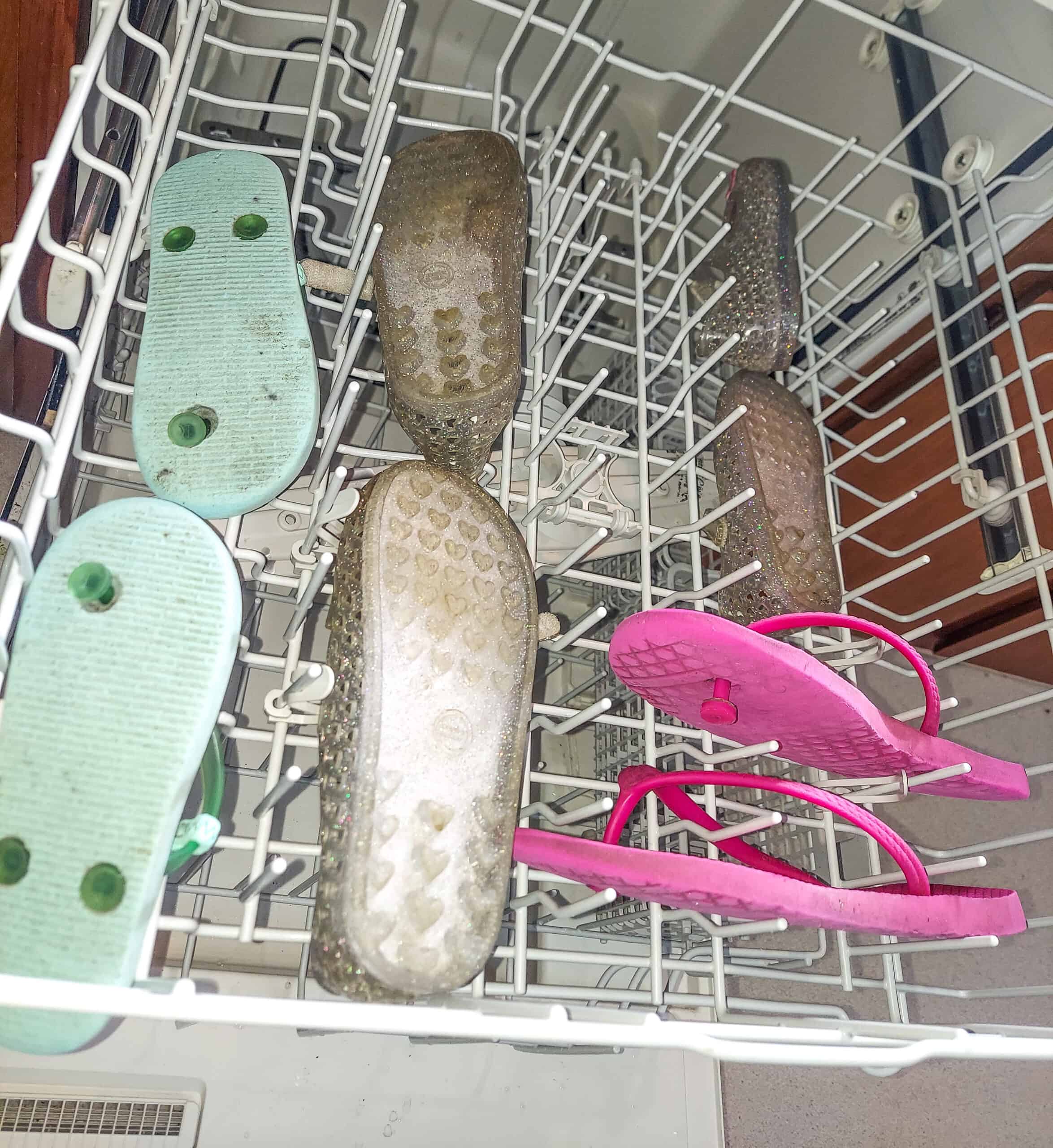  things that you didn't know you could wash in your dishwasher