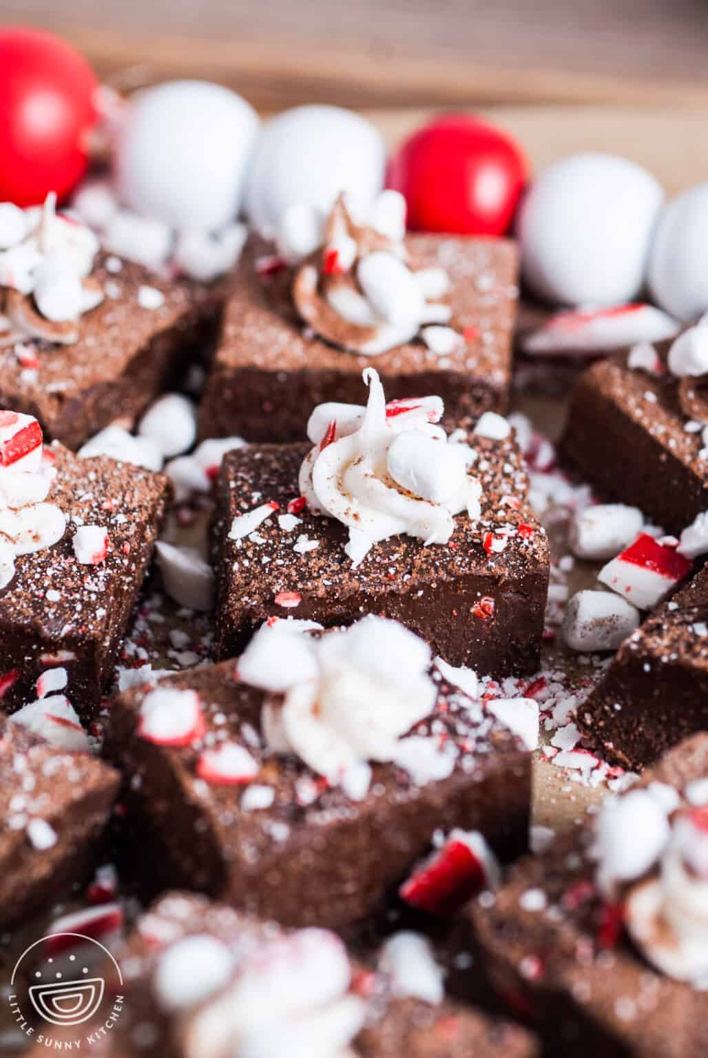 Peppermint Hot Chocolate Fudge