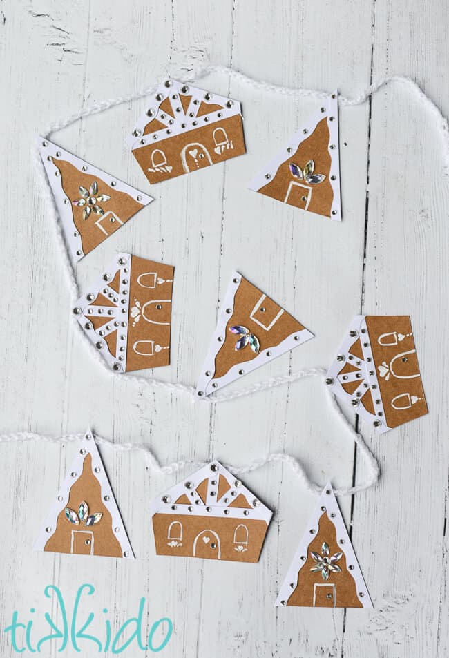 gingerbread house garland idea