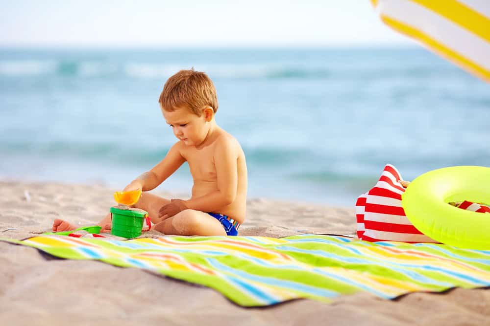 beach blanket no sand no water hacks for kids