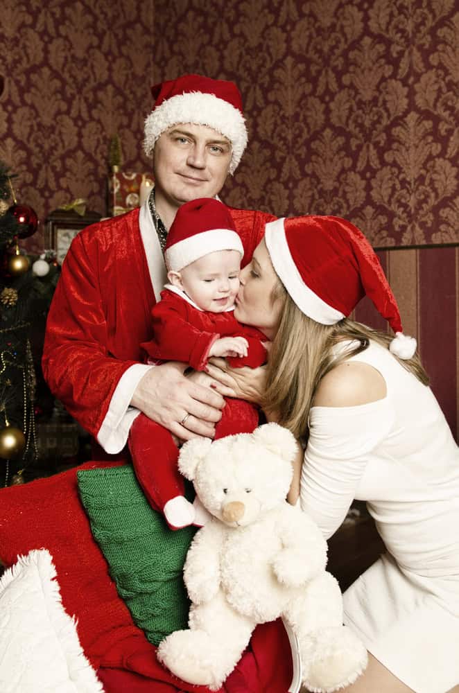 baby's first Christmas photo shoot idea