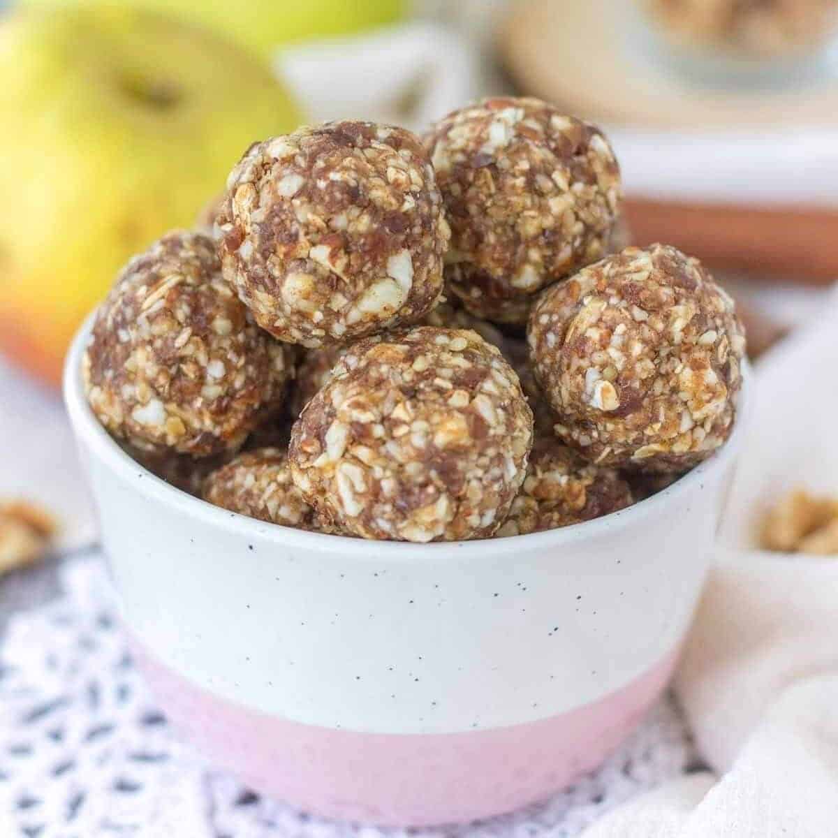 Apple Pie Energy Bites