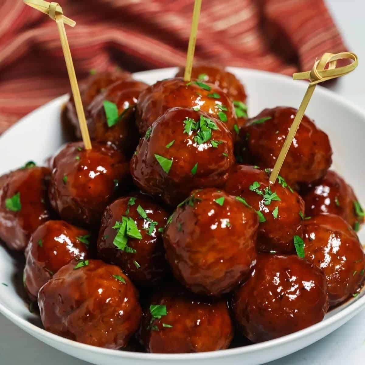 Barbecue Meatballs With Grape Jelly