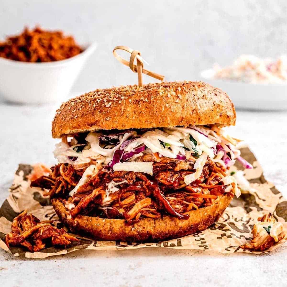 Pulled Crockpot Bbq Chicken Sandwiches