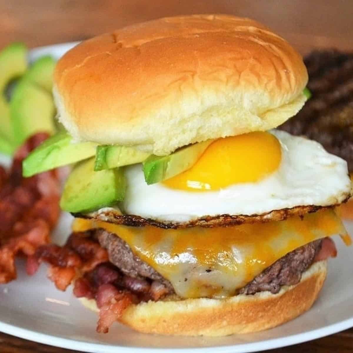 The Best Brunch Burger Recipe With Bacon And Fried Egg