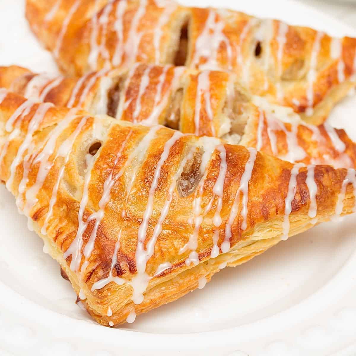 Vegan Apple Turnovers With Puff Pastry