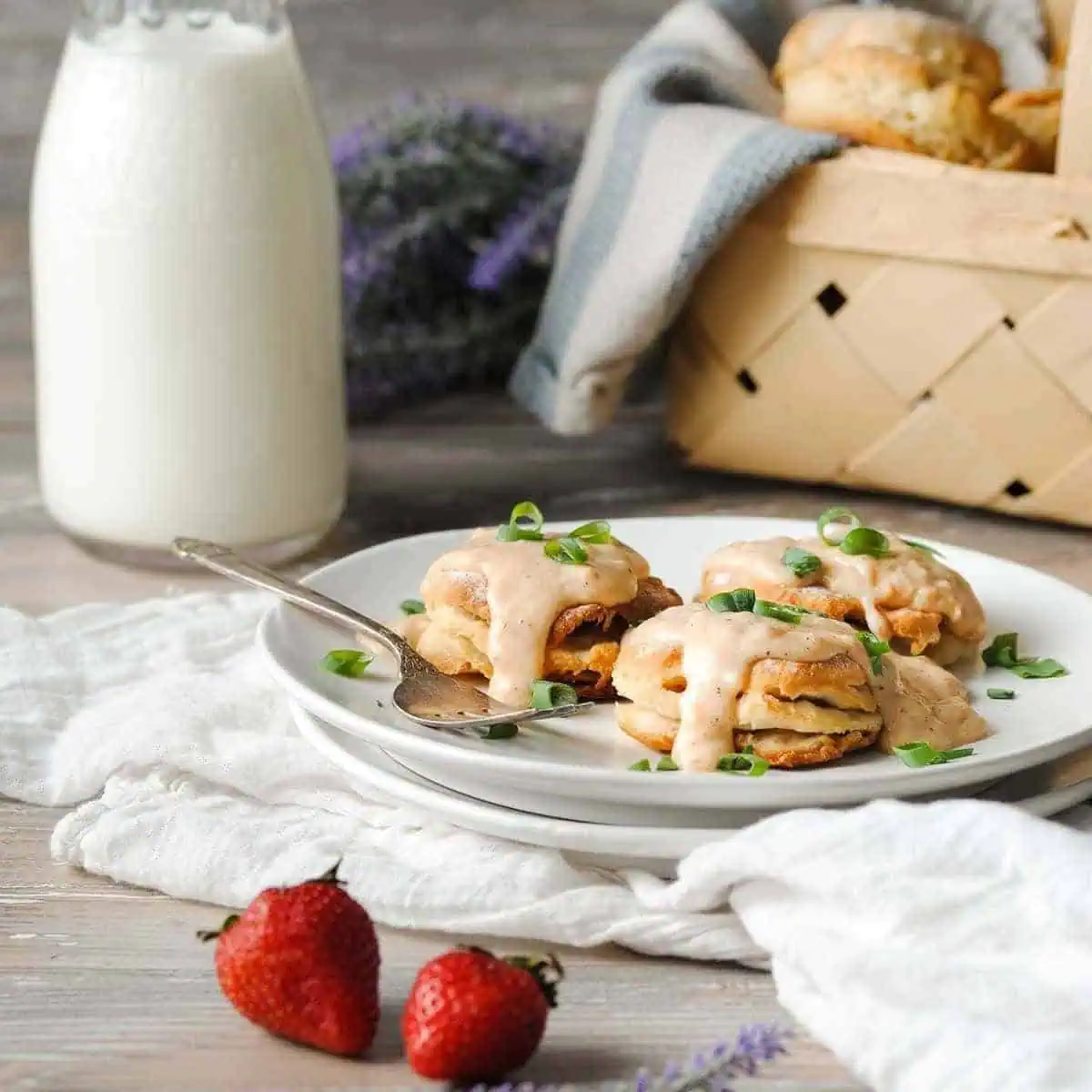 Vegetarian Biscuits And Gravy